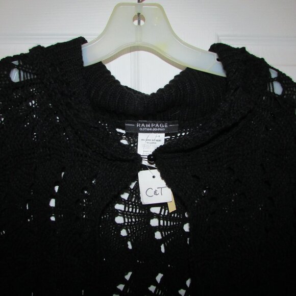 RAMPAGE Crochet Fringed Poncho - NEW - Picture 5 of 5